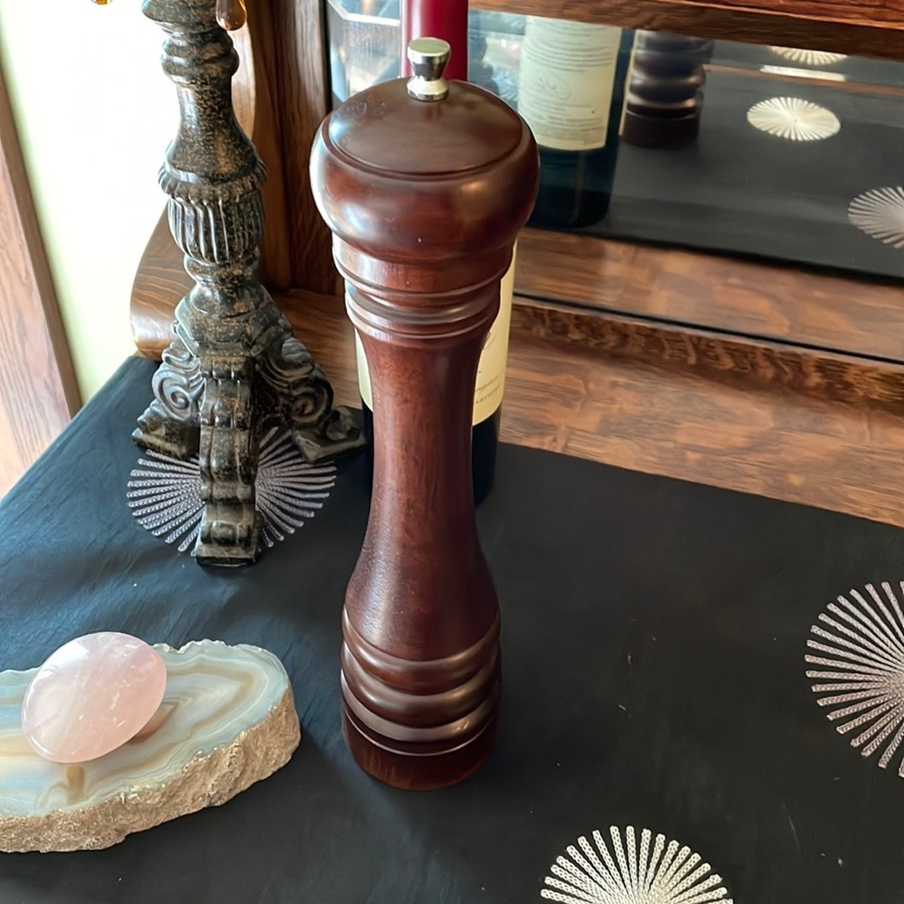 Pepper mill